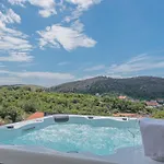 Simun Villa