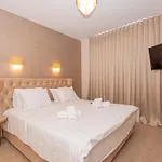 Simun Villa