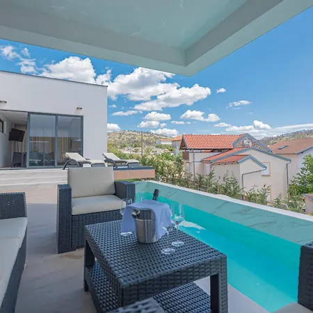 Simun Zaton (Sibenik-Knin)